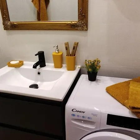 Apartment Cute Marla Art Close To Center Pula